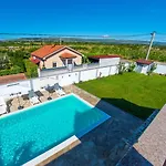 Villa Pearl- With Private Pool *