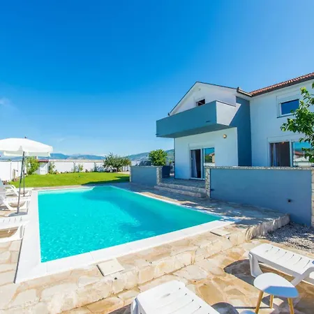 Pearl- With Private Pool *