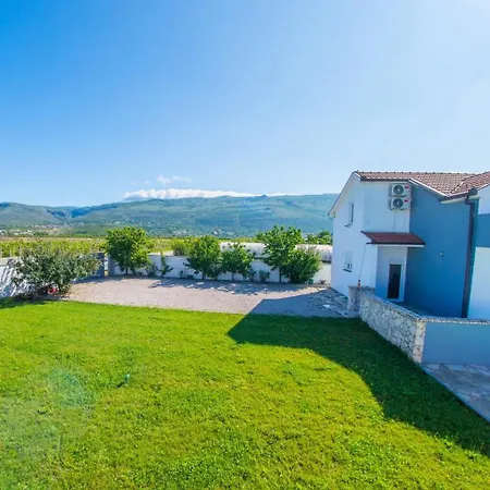 Pearl- With Private Pool Blagaj