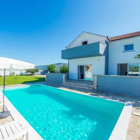 Villa Pearl- With Private Pool