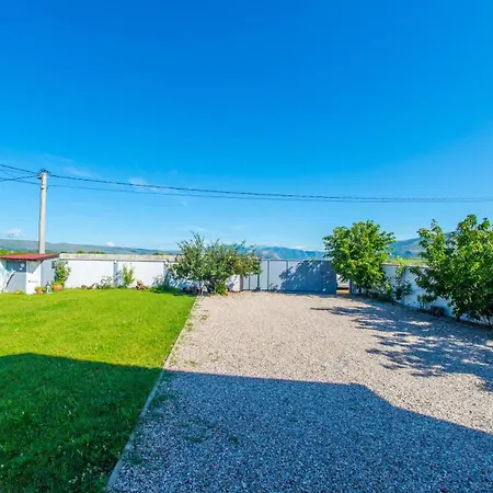 Pearl- With Private Pool Vila