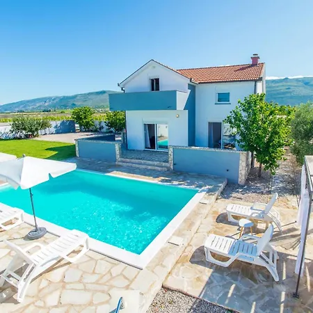 Pearl- With Private Pool Vila