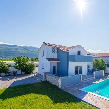 Pearl- With Private Pool Vila