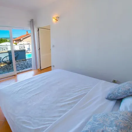 Pearl- With Private Pool *