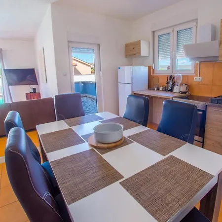 Vila Pearl- With Private Pool