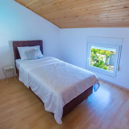 Villa Pearl- With Private Pool Blagaj